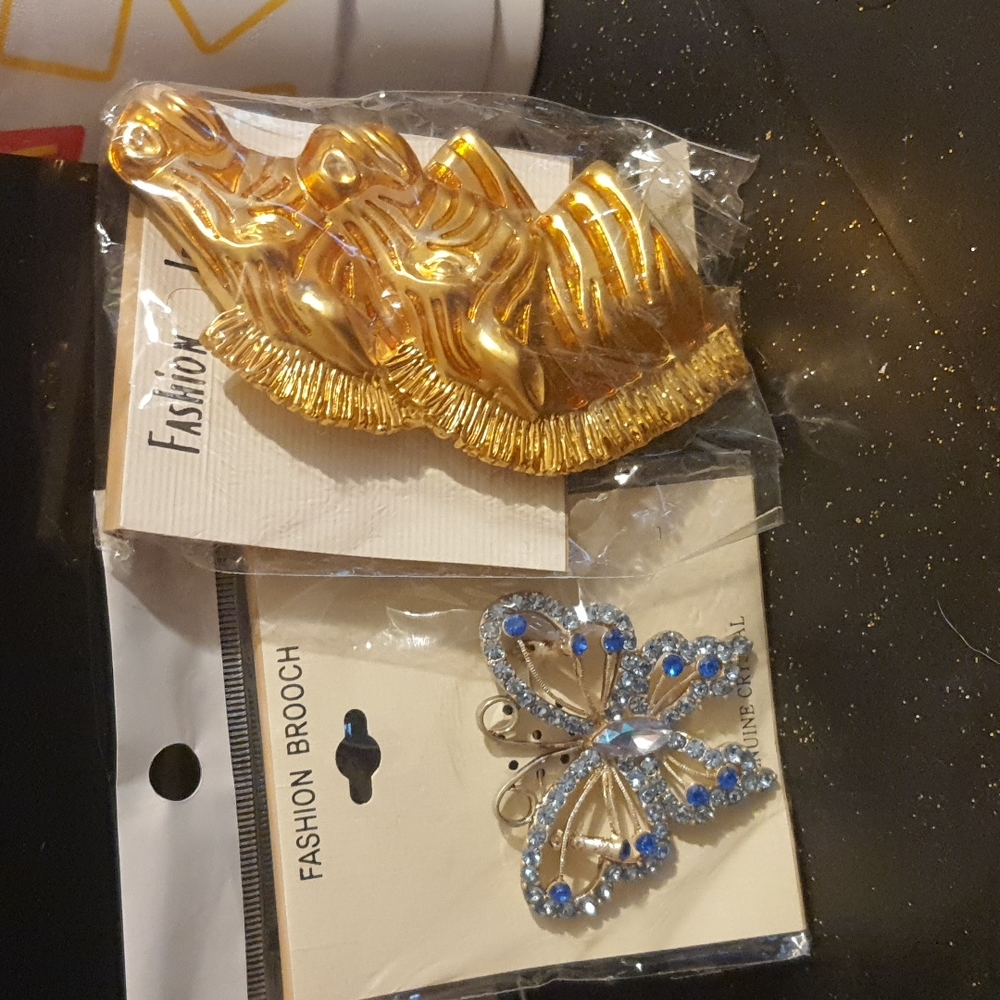 Woman brooch
